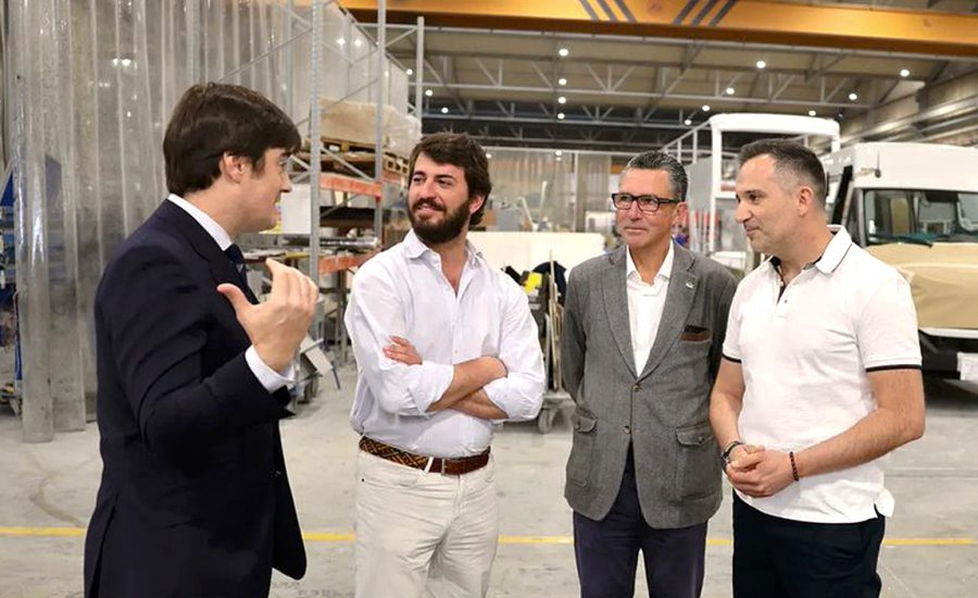 Visita do vice-presidente da Junta de Castilla e León, Juan García-Gallardo, às instalações da UNVI